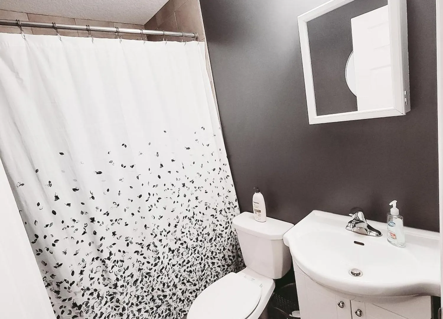 The Gateway 16 Villa Calgary