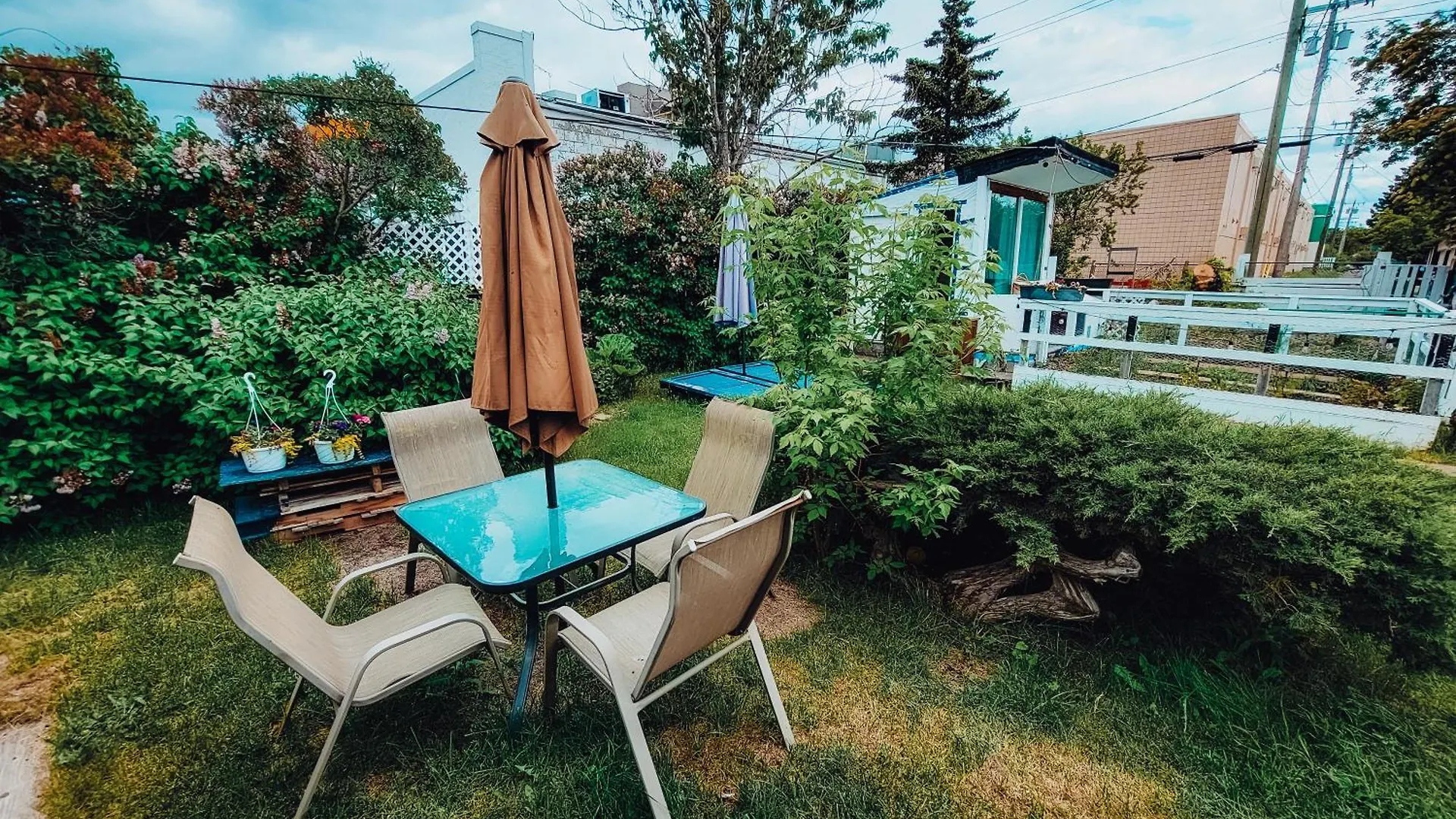 Vila The Gateway 16 YYC 0*,  Kanada